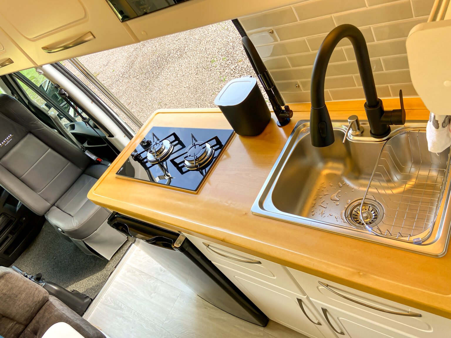 10d3c36ea8f74a77961e2b7688884fb5