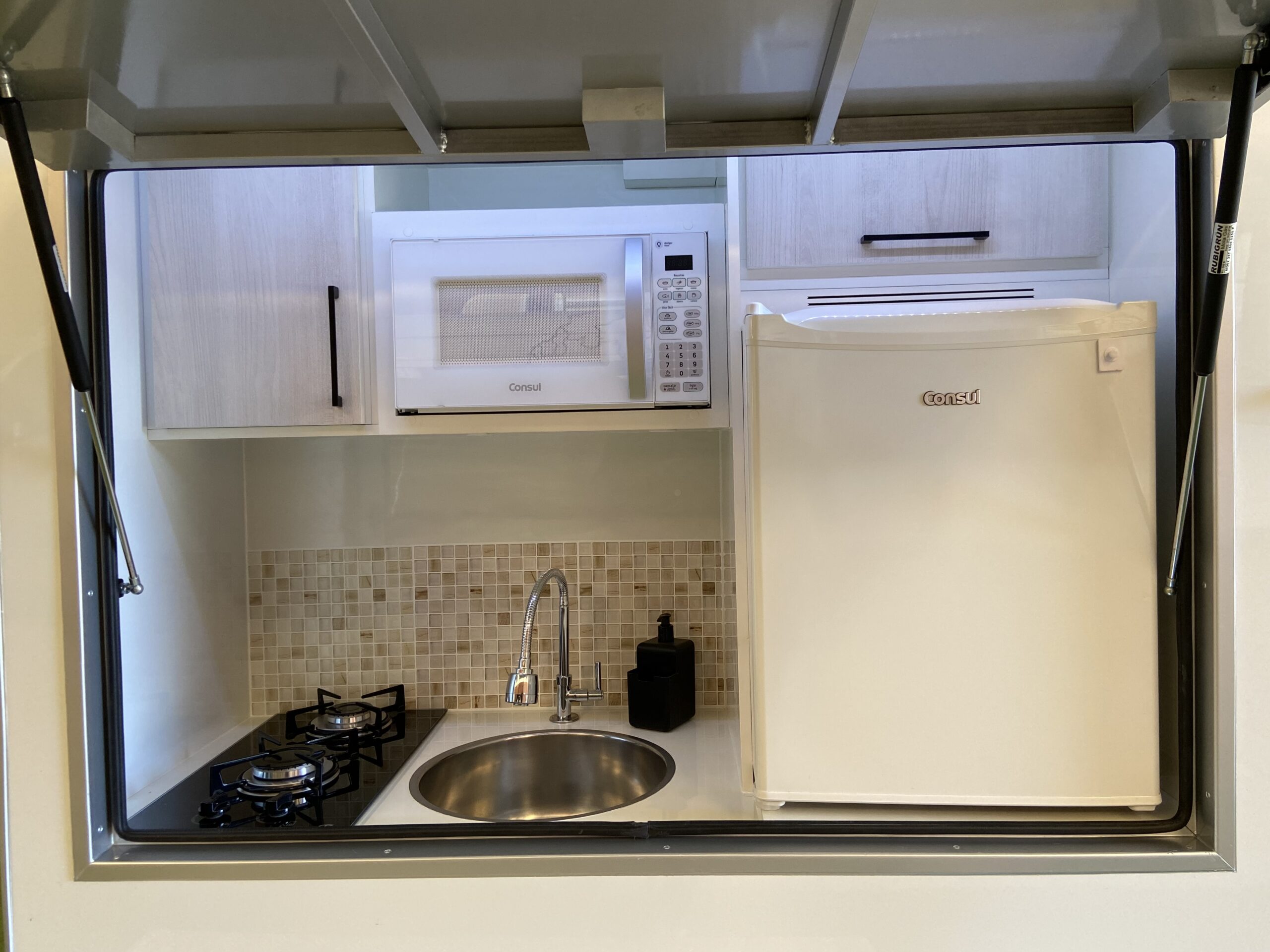 b0d19731d11c4f6fbcf5ece1a4a9bbea