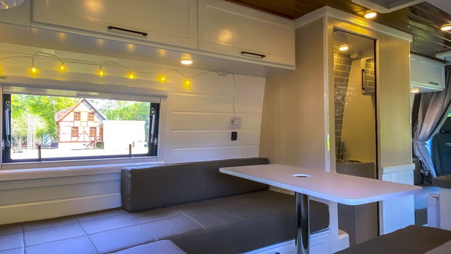 2021_0000s_0002_6a915fd642de47a5a8e9a3f4c02405b5