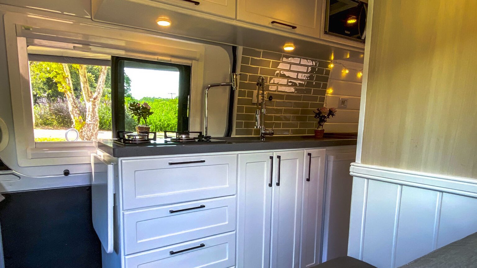 2021_0000s_0012_444e9677c4d545f1a70536f4841c72b5