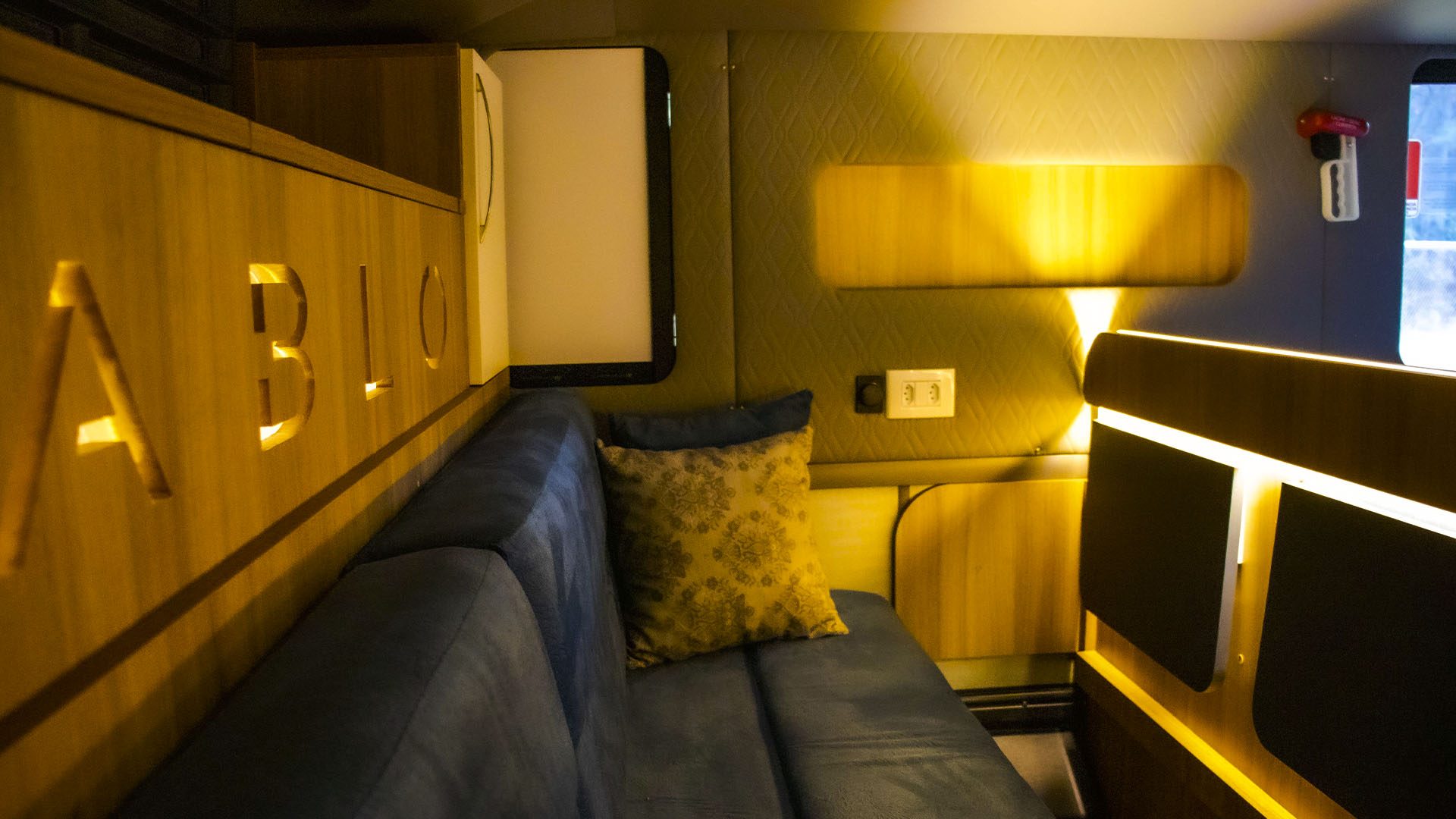 editadas Highway_0000s_0007_9fd1f5521d1340678287cf2dde64fa51